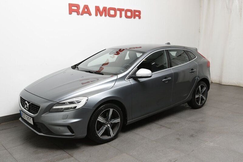 Grå Begagnad 2019 Volvo V40 R-Design Kombi | 199 900 kr (Marknadspris) - Bild 1/2