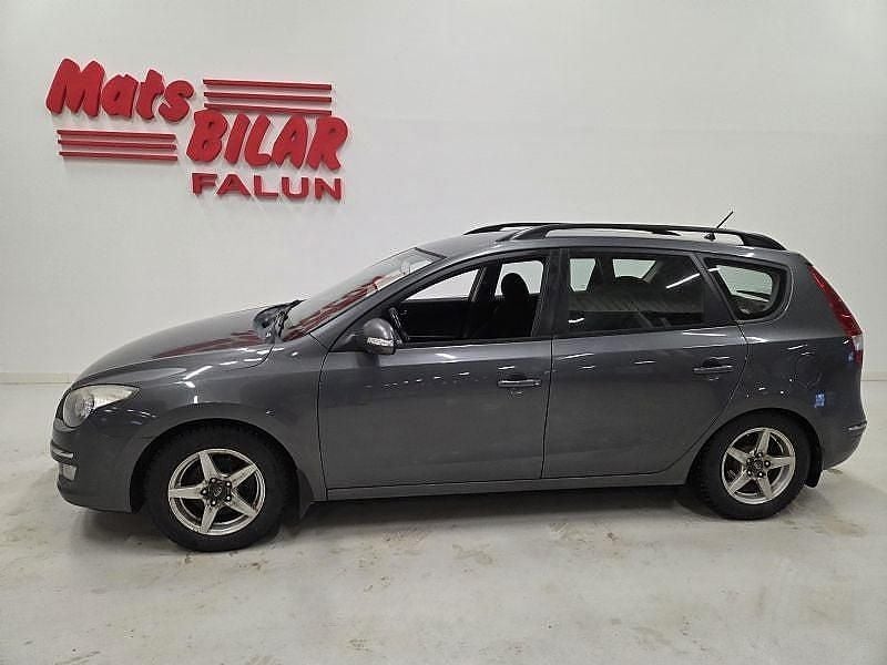 Grå Begagnad 2009 Hyundai i30 Kombi | 19 900 kr (Bra pris) - Bild 1/4