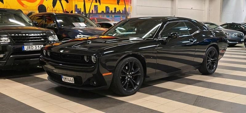 Svart Begagnad 2018 Dodge Challenger Sportkupé | 249 000 kr (Bra pris) - Bild 1/4