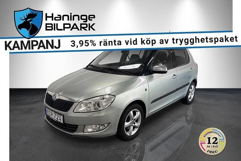 Grön Begagnad 2011 Skoda Fabia Elegance Halvkombi | 59 995 kr (Marknadspris) - Bild 1/2