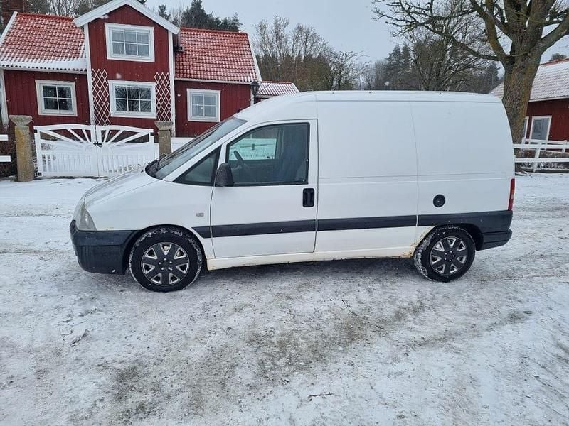Begagnad Peugeot Expert 94 HK (69 kW) 2004 Van