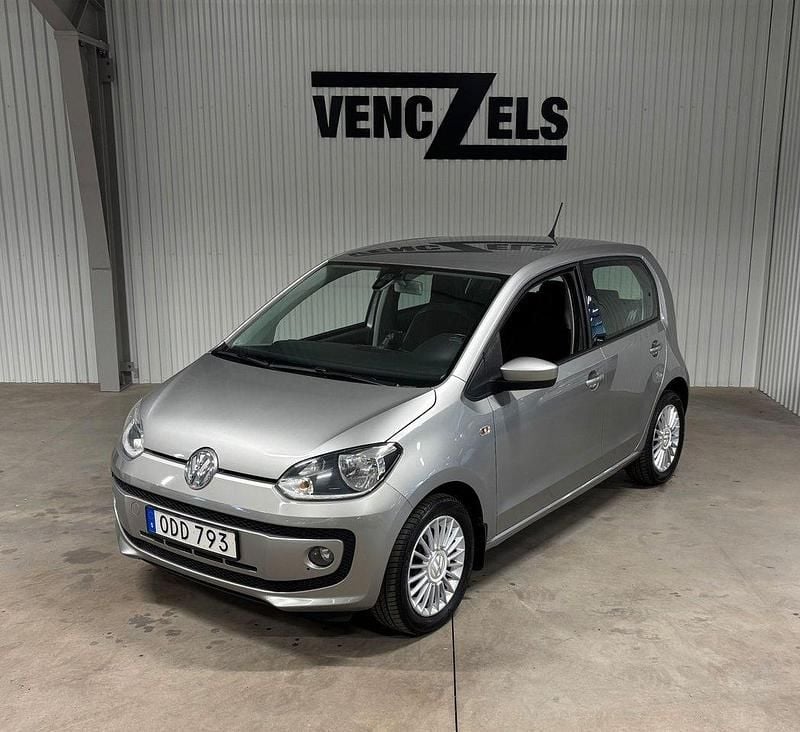 Silver Begagnad 2016 VW up! high up! Halvkombi | 76 000 kr (Lite dyr) - Bild 1/4