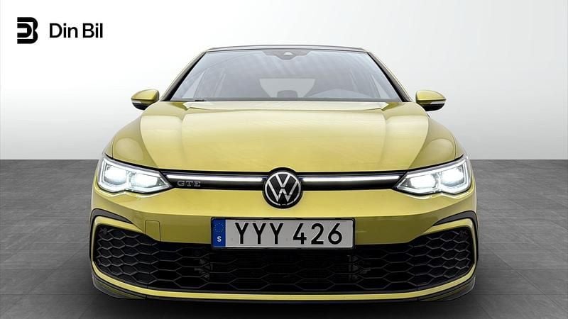 Begagnad VW Golf VIII GTE 150 HK (110 kW) 2023 Gul Halvkombi