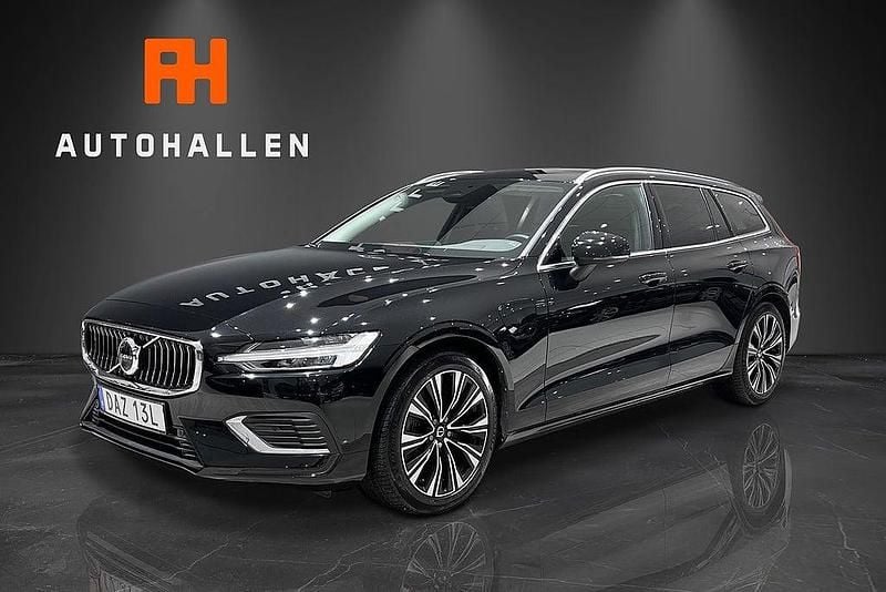 Begagnad Volvo V60 Core 253 HK (186 kW) 2023 Svart Kombi
