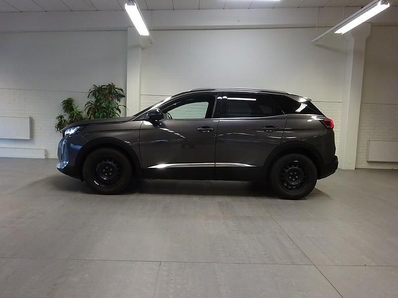 Grå Begagnad 2024 Peugeot 3008 GT SUV | 279 000 kr (Marknadspris) - Bild 1/4