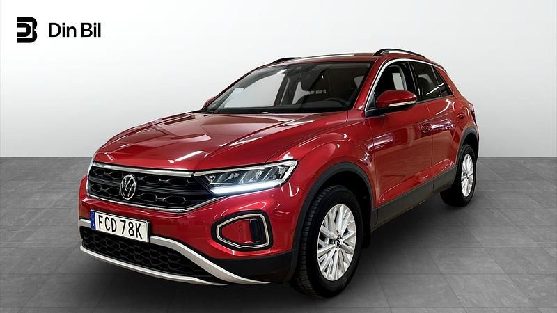 Röd (kings red metallic) Begagnad 2022 VW T-Roc Life SUV | 214 500 kr (Marknadspris) - Bild 1/4