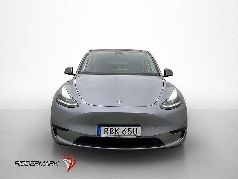 Begagnad Tesla Model Y Long Range RWD 255 kW (347 HK) 2024 Grå SUV