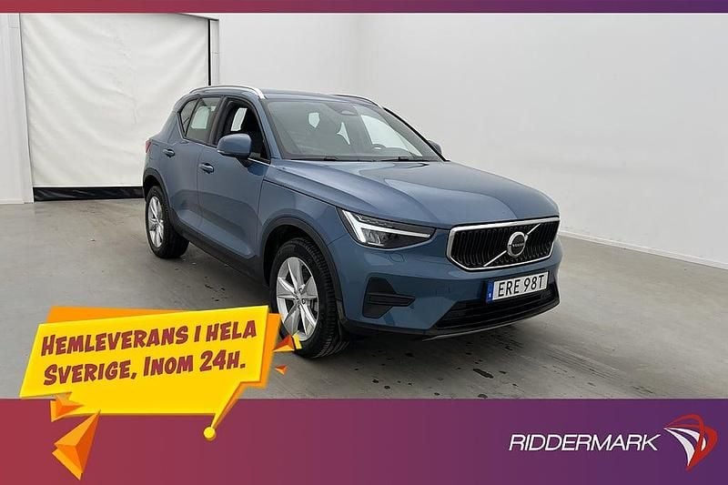 Begagnad Volvo XC40 Core 163 HK (119 kW) 2024 Blå SUV