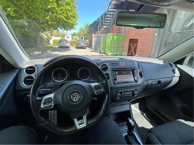 Svart Begagnad 2011 VW Tiguan Sportline SUV | 120 000 kr (Dyr) - Bild 1/4