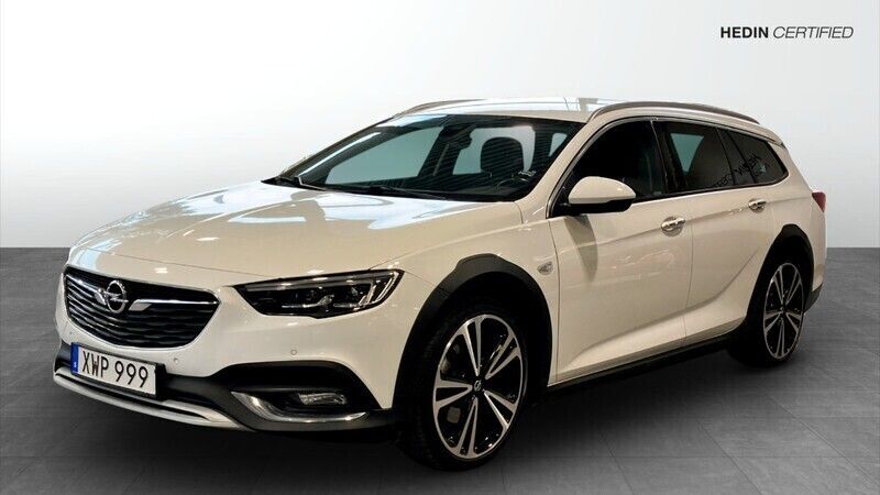 Vit (white) Begagnad 2018 Opel Insignia Country Tourer Kombi | 179 000 kr (Marknadspris) - Bild 1/4