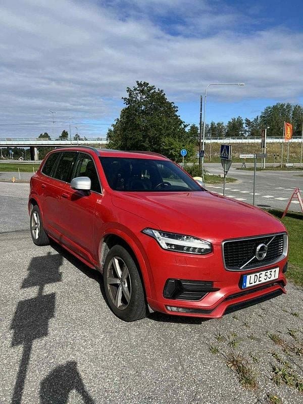Röd Begagnad 2016 Volvo XC90 R-Design SUV | 210 000 kr (Superpris) - Bild 1/4