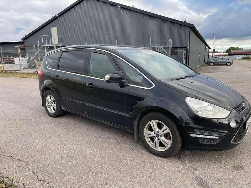 Begagnad 2014 Ford S-MAX S Minibuss | 24 000 kr (Marknadspris) - Bild 1/4