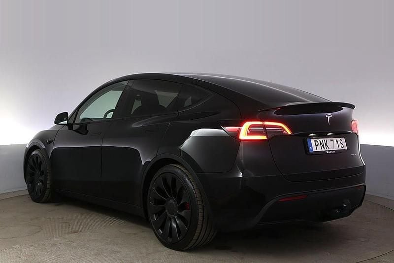 Begagnad Tesla Model Y Performance 392 kW (534 HK) 2022 Svart SUV