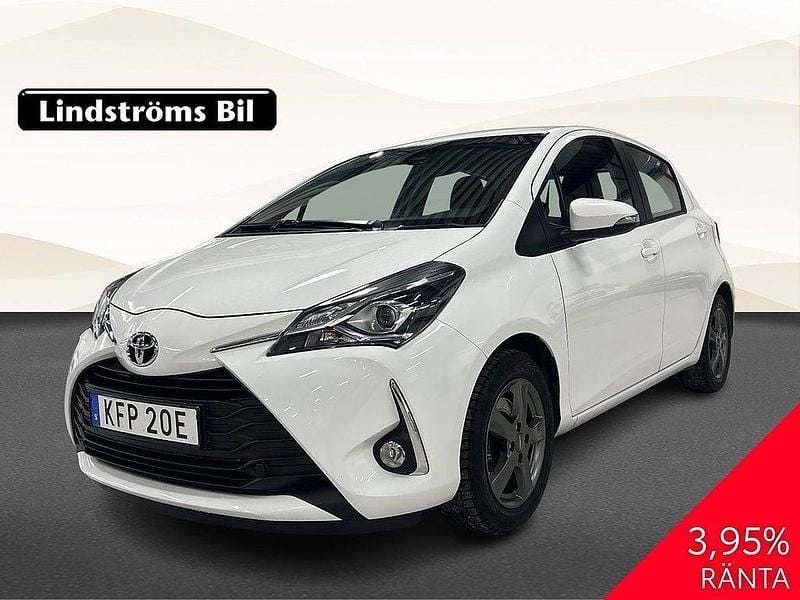 Begagnad Toyota Yaris Active 112 HK (82 kW) 2019 Vit Halvkombi