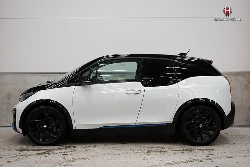 Vit Begagnad 2021 BMW i3 Comfort Edition Halvkombi | 224 900 kr (Marknadspris) - Bild 1/4