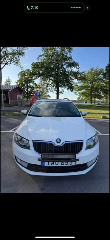 Begagnad 2016 Skoda Octavia Kombi | 85 000 kr (Marknadspris) - Bild 1/4