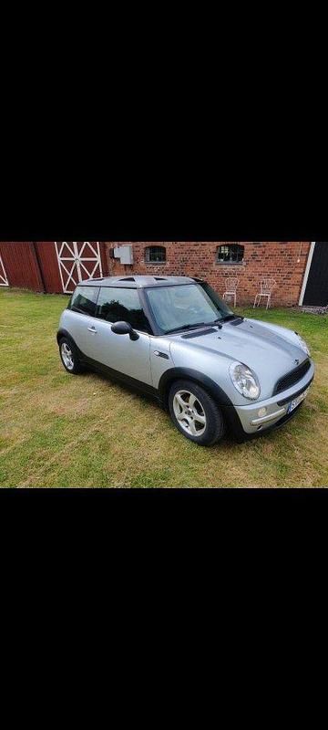 Begagnad 2002 Mini Cooper Halvkombi | 32 500 kr (Marknadspris) - Bild 1/4