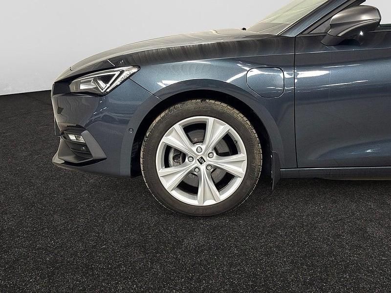 Begagnad Seat Leon ST FR 150 HK (110 kW) 2021 Grå Kombi