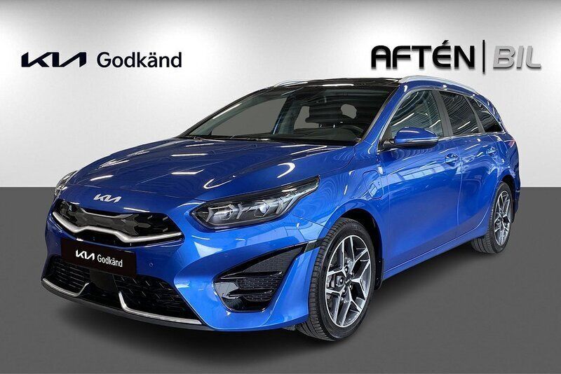 Blå (blue flame) Begagnad 2022 Kia Ceed Sportswagon 2 Kombi | 267 000 kr (Marknadspris) - Bild 1/4