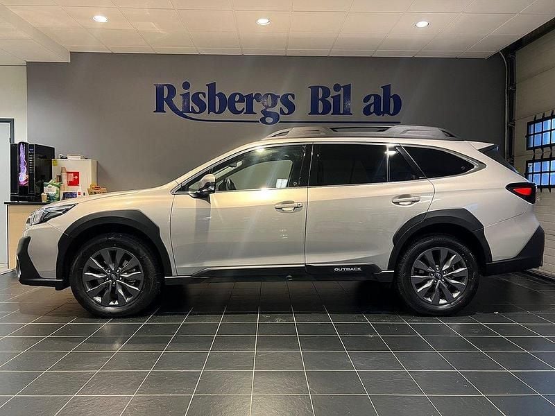 Brun Begagnad 2024 Subaru Outback SUV | 389 900 kr (Bra pris) - Bild 1/4