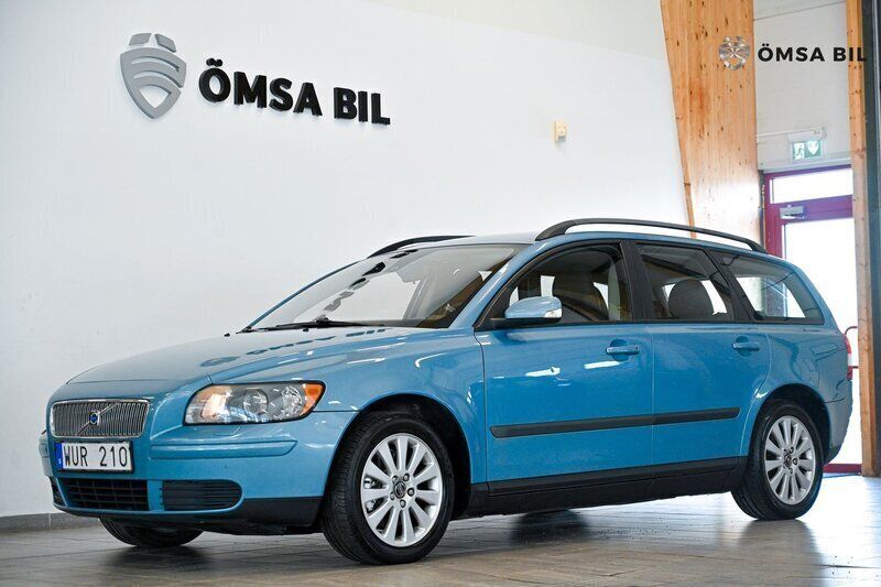 Blå Begagnad 2005 Volvo V50 Kombi | 34 800 kr (Marknadspris) - Bild 1/4