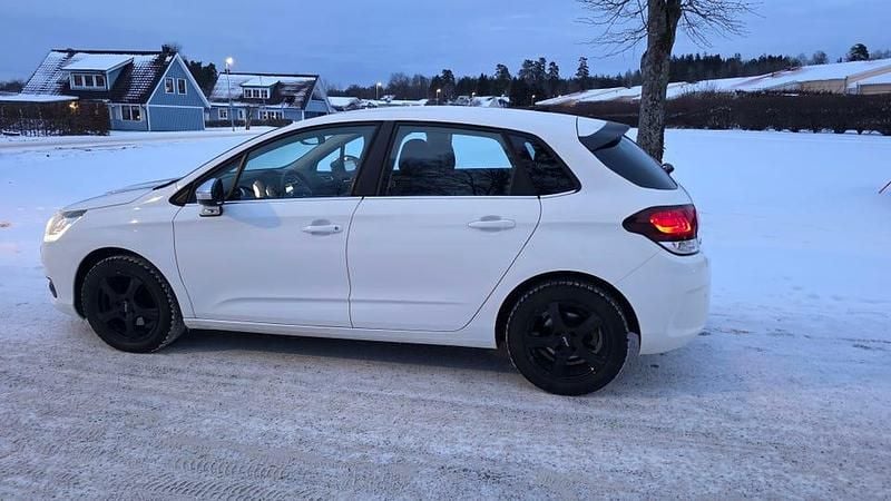 Begagnad Citroën C4 120 HK (88 kW) 2016