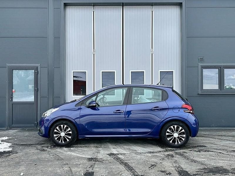 Begagnad Peugeot 208 82 HK (60 kW) 2015 Blå Halvkombi