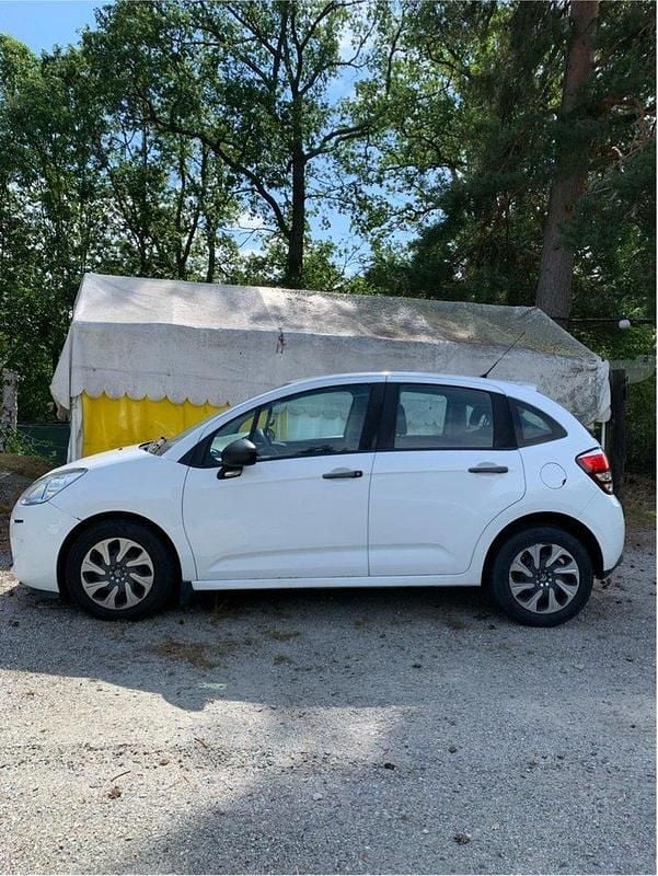 Vit Begagnad 2013 Citroën C3 Halvkombi | 40 000 kr (Bra pris) - Bild 1/4