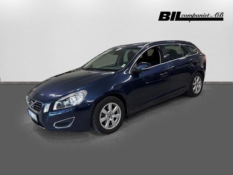 Blå Begagnad 2011 Volvo V60 Kombi | 89 000 kr (Marknadspris) - Bild 1/4