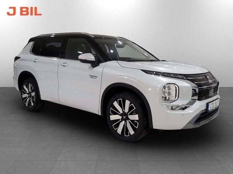 White diamond with black roof Ny 2025 Mitsubishi Outlander Instyle SUV | 620 800 kr - Bild 1/4