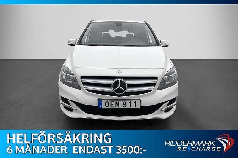 Begagnad Mercedes B250e Style 64 kW (88 HK) 2017 Vit Minibuss