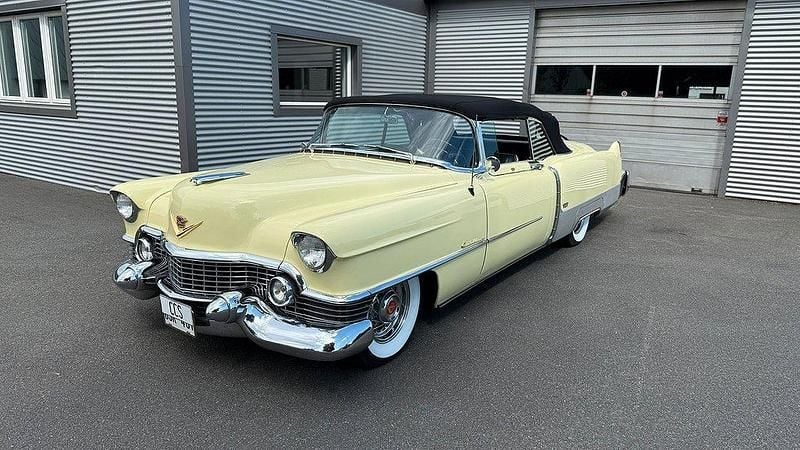 Ljusgul Begagnad 1954 Cadillac Eldorado Sportkupé | 995 000 kr - Bild 1/4