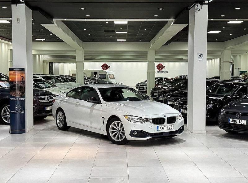 Vit Begagnad 2016 BMW 420 Sport Line Sportkupé | 149 900 kr (Marknadspris) - Bild 1/4