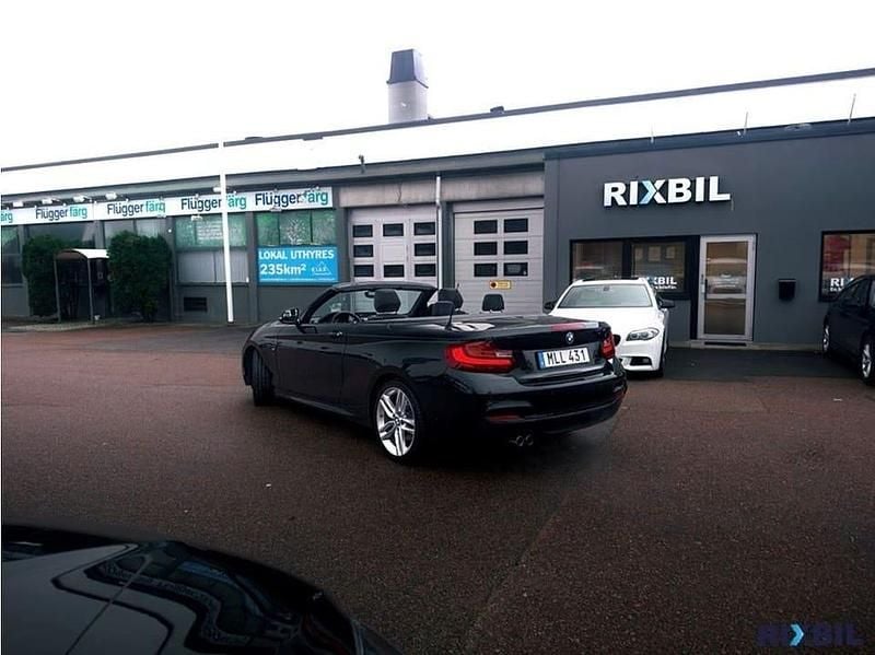 Begagnad BMW 228 M Sport 245 HK (180 kW) 2015 Svart Cab