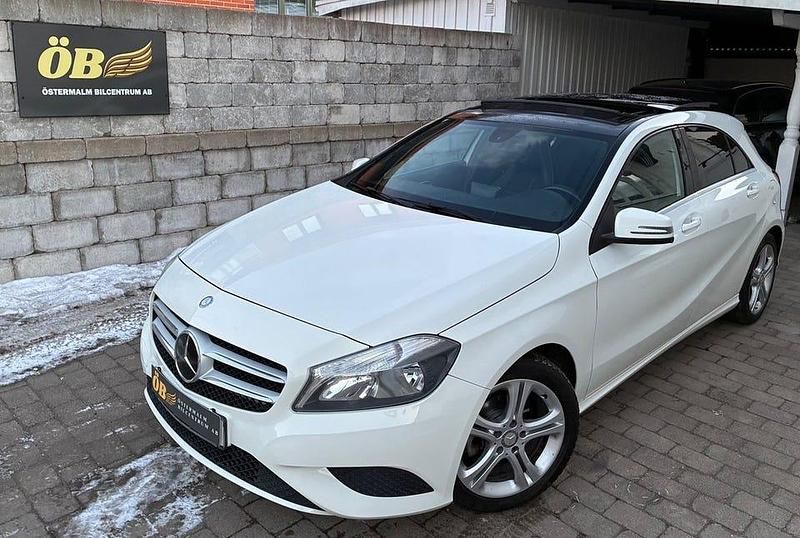 Begagnad Mercedes A180 Urban 109 HK (80 kW) 2013 Vit