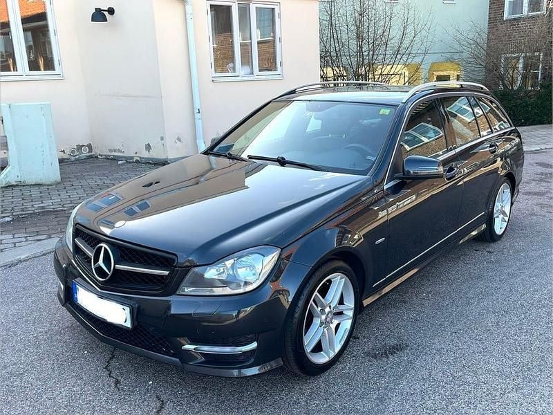 Begagnad Mercedes C180 Sport 156 HK (114 kW) 2012 Mörkgrå metallic