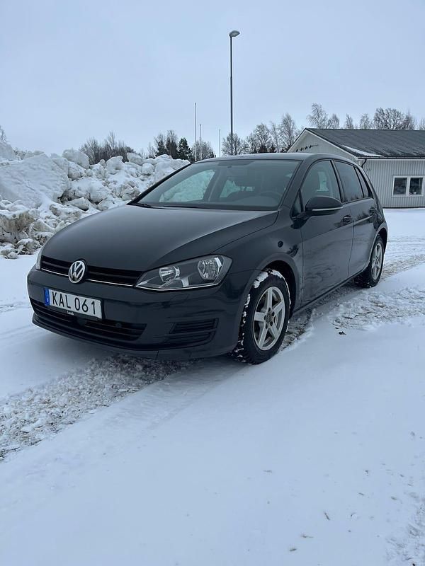 Begagnad VW Golf VII 110 HK (80 kW) 2016