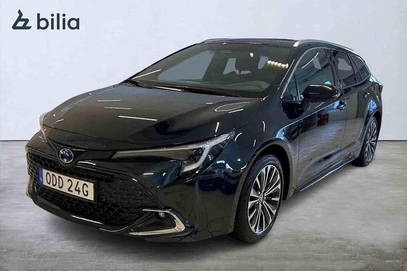 Svart Begagnad 2024 Toyota Corolla Style Kombi | 369 900 kr (Dyr) - Bild 1/1