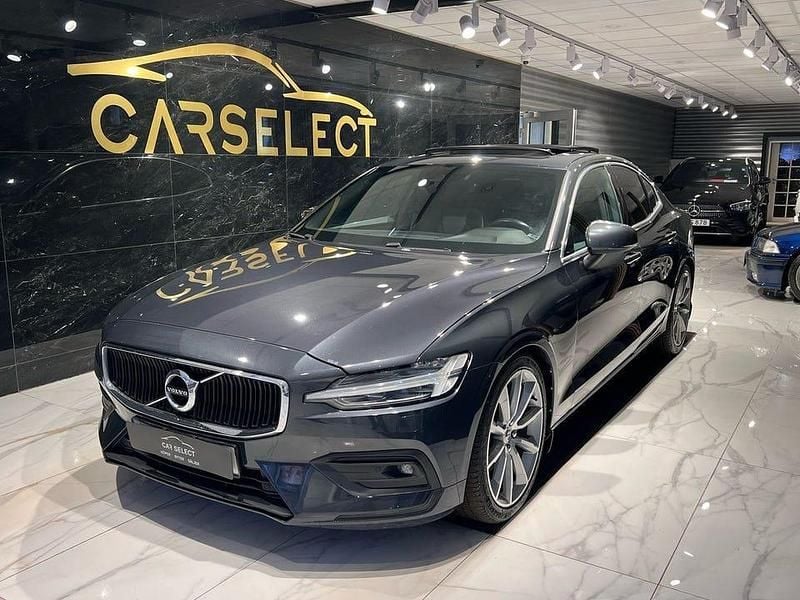 Grå Begagnad 2020 Volvo S60 Momentum Sedan | 259 900 kr (Marknadspris) - Bild 1/4