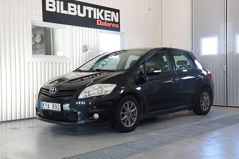 Begagnad Toyota Auris 90 HK (66 kW) 2010 Svart Halvkombi