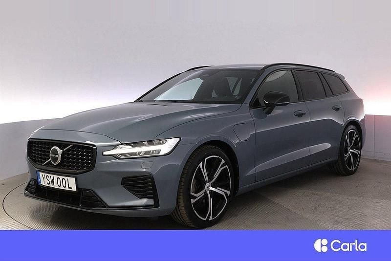 Grå Begagnad 2022 Volvo V60 Plus Kombi | 459 900 kr (Marknadspris) - Bild 1/4