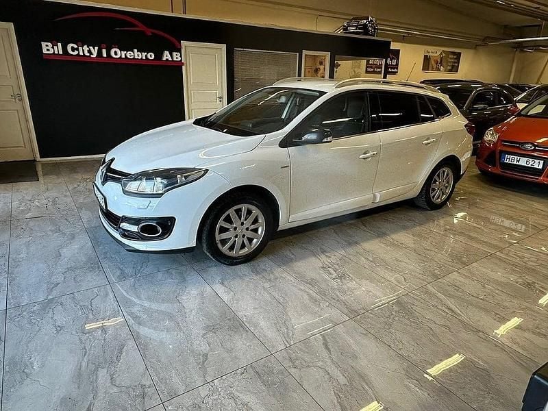 Begagnad Renault Mégane GrandTour Bose Edition 131 HK (96 kW) 2015 Vit Kombi