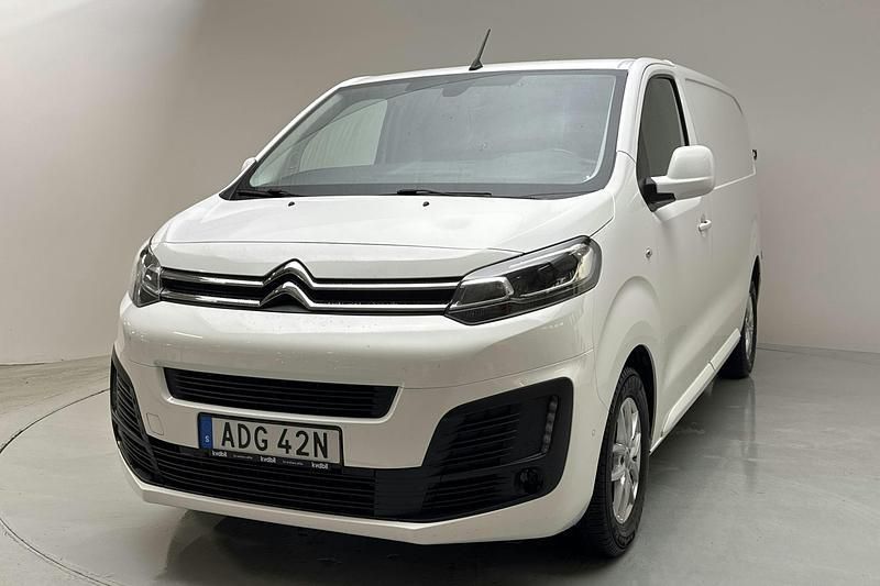 Vit Begagnad 2020 Citroën Jumpy Minibuss | 155 000 kr (Superpris) - Bild 1/4