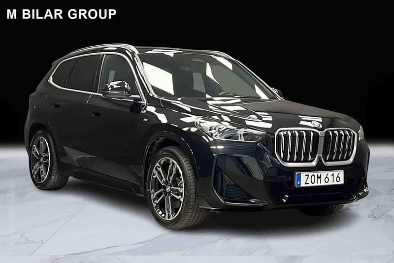 Svart Begagnad 2024 BMW iX1 SUV | 529 000 kr - Bild 1/1