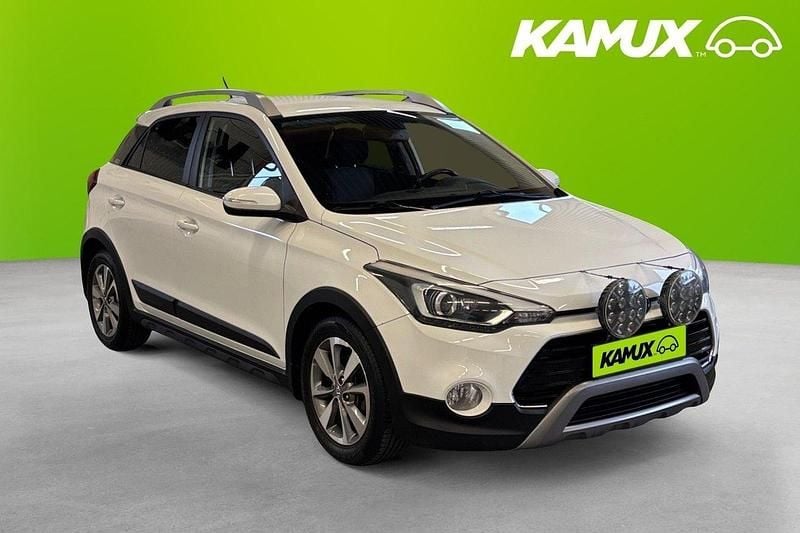 Vit Begagnad 2016 Hyundai i20 Active Kombi | 99 800 kr (Dyr) - Bild 1/3