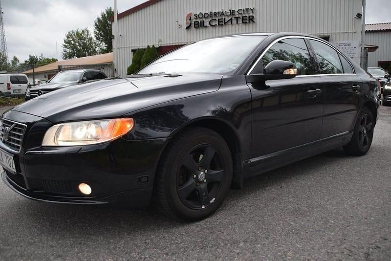 Svart Begagnad 2009 Volvo S80 Momentum Sedan | 84 900 kr (Lite dyr) - Bild 1/4