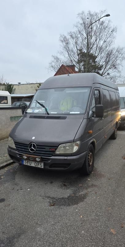 Begagnad Mercedes Sprinter 156 HK (114 kW) 2003 Metallic grå Van