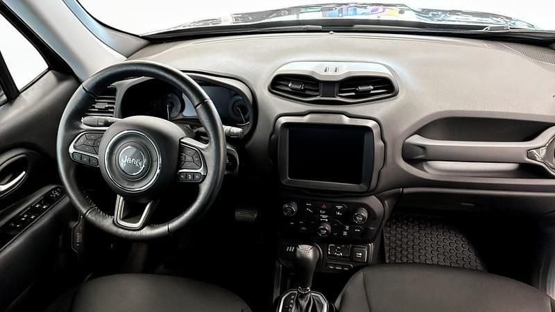 Begagnad Jeep Renegade Limited 190 HK (139 kW) 2021 Grå (grey) SUV