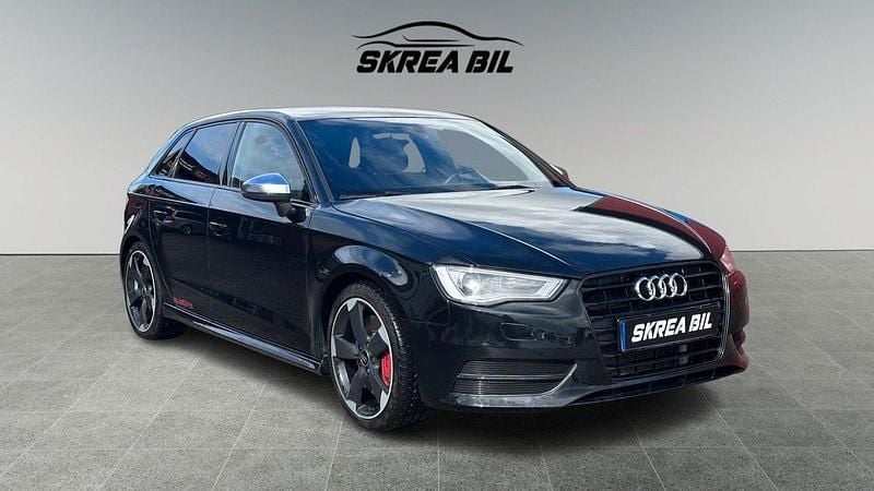 Svart Begagnad 2015 Audi S3 Halvkombi | 249 900 kr (Marknadspris) - Bild 1/4