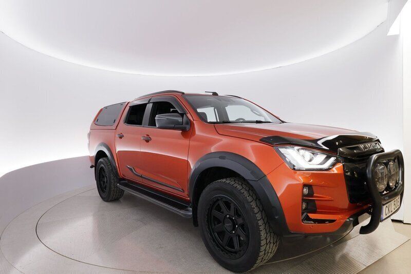 Orange Begagnad 2023 Isuzu D-Max Pickup | 699 000 kr (Dyr) - Bild 1/4